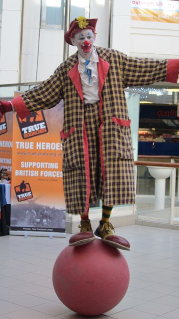 Entertainer in Swan Centre today.