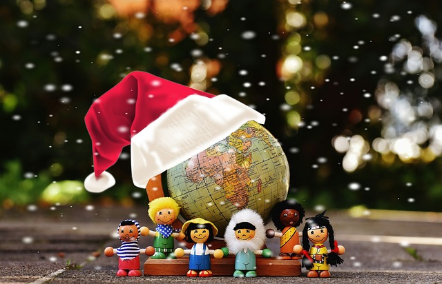 different nationalities Christmas Alexas_Fotos via Pixabay.