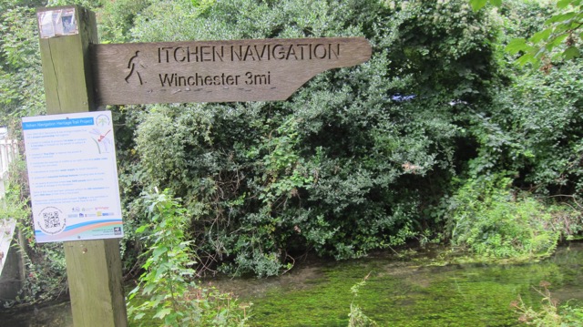 Itchen Navigation - towards Winchester 