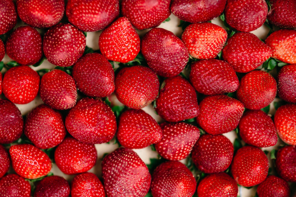 Fresh Strawberries - image via kaboompics