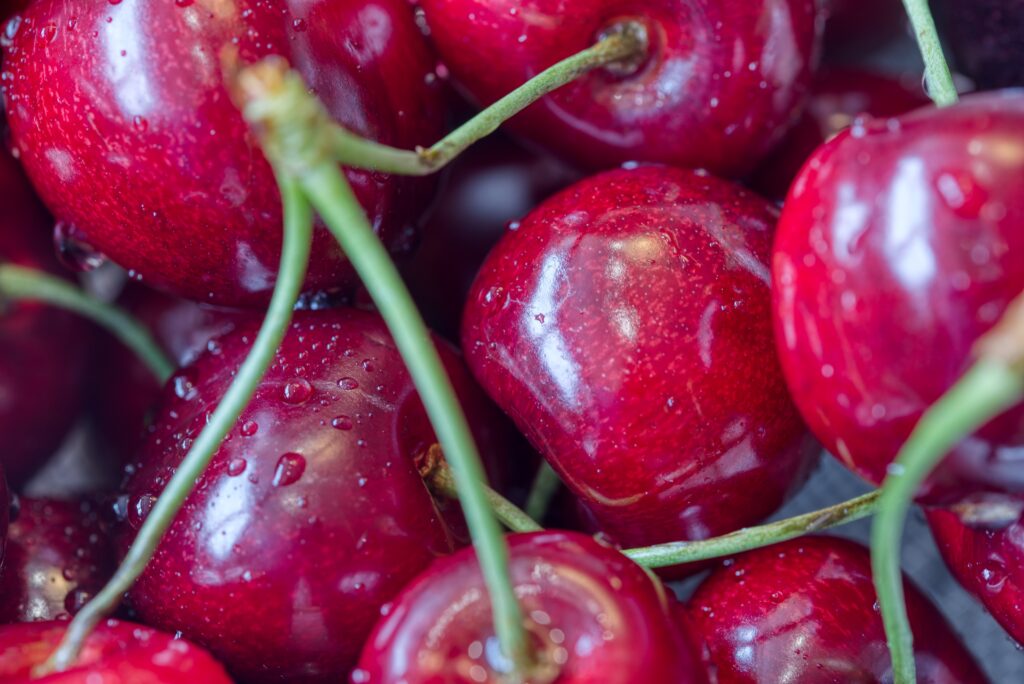 Cherries Image by Gabriele Lässer from Pixabay