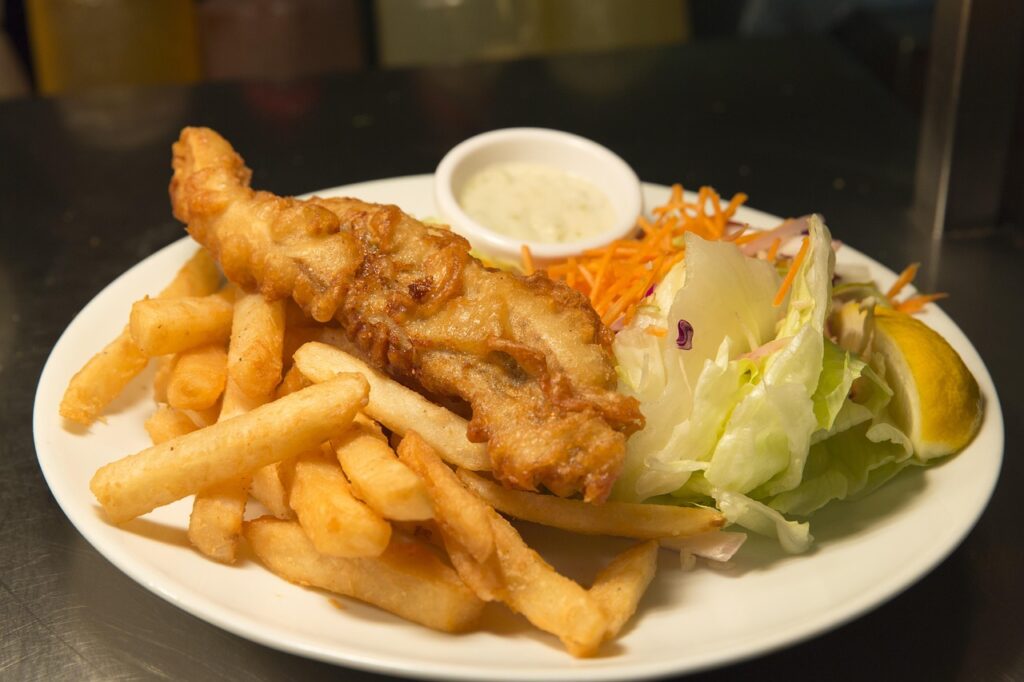 fish and chips by kariwil from Pixabay